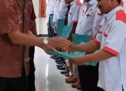 Camat Kalibagor Serahkan SK Penambahan Masa Jabatan BPD
