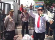 KPU dan Bawaslu Pasuruan Didemo, Pendukung Kotak Kosong Tuding Kinerja Tak Maksimal