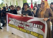 Aliansi Tenaga Honorer Aktif Mamuju Geruduk DPRD, Protes Dugaan Dokumen Palsu Seleksi PPPK