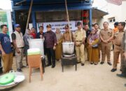 Pj Gubernur Lampung Tinjau Lokasi Banjir di Pringsewu, Beri Bantuan Sembako untuk Warga