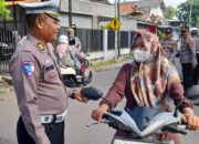 Operasi Keselamatan Semeru 2025, Unit Lantas Polsek Taman Edukasi Pengendara di Sidoarjo