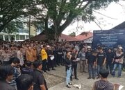 Puluhan Mahasiswa Geruduk Kantor DPRD Sulbar, Desak Pencabutan UU TNI yang Dinilai Cederai Demokrasi