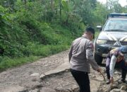 Akses Jalan Krucil Rusak Parah, Warga Desak Pemkab Probolinggo Segera Bertindak