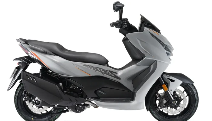 Zontes 368D: Skuter Premium Penantang Baru XMAX & Forza