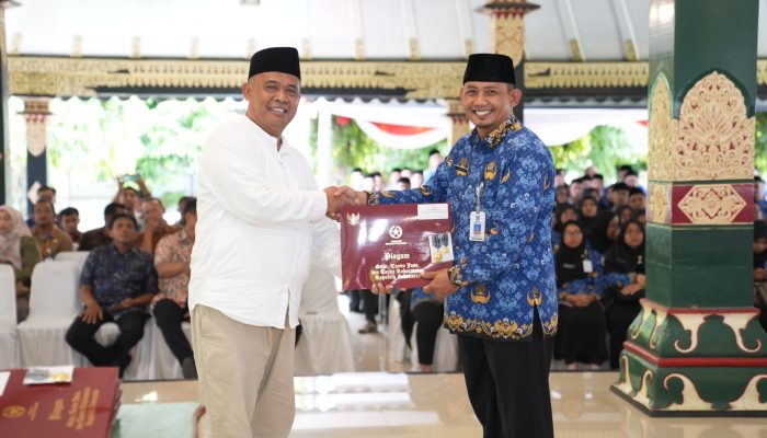 442 ASN Sleman Terima Satya Lancana Karya Satya