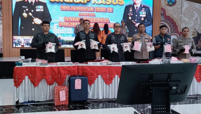 Polresta Sidoarjo dan BNN Gagalkan Penyelundupan 8,2 Kg Sabu di Bandara Juanda, Dua Perempuan Muda Ditangkap