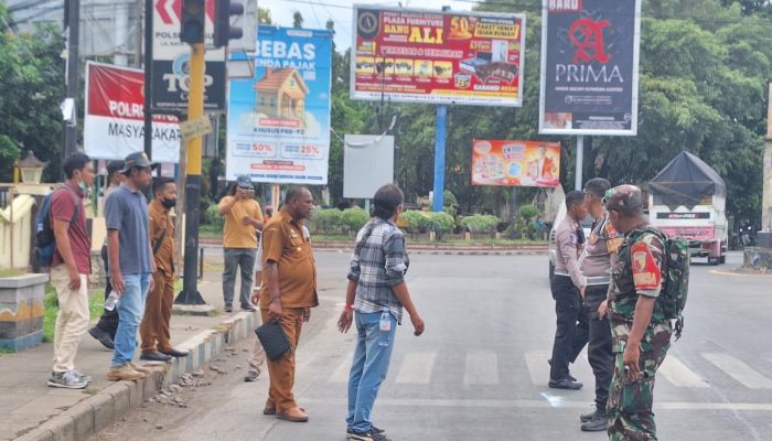 Polres Situbondo dan Instansi Terkait Bersinergi Kawal Proyek Drainase dan Trotoar di Besuki