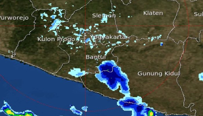 BMKG Perkirakan Hujan Lebat dan Gelombang Tinggi di DIY Hari Ini