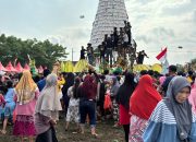 Tumpeng Tempe 14 Meter Jadi Ikon Sedekah Bumi Sedengan Mijen di Harjasda Sidoarjo ke-167