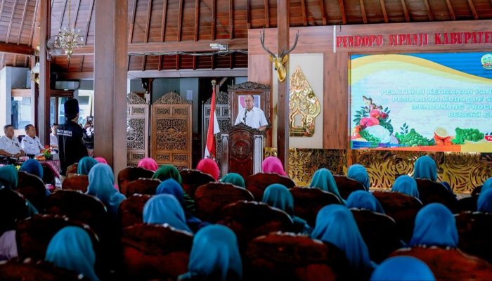 Bupati Banyumas Bekali UMKM Pelatihan Keamanan Pangan untuk Dukung MBG