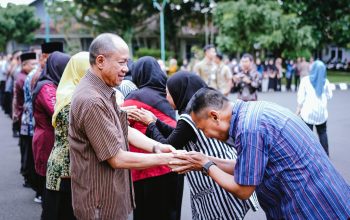 Bupati Banyumas Pimpin Apel Perdana Usai Lebaran, Ajak ASN Tingkatkan Pelayanan