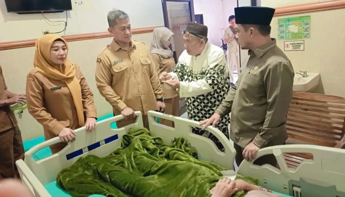Minta Doa untuk Istri yang Sakit, Abah Qodir Tomas Pantura Apresiasi Layanan RSUD dr R Soedarsono