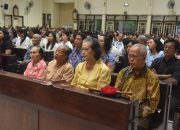Wabup Sleman Hadiri Perayaan Malam Paskah di Gereja St. Petrus dan Paulus