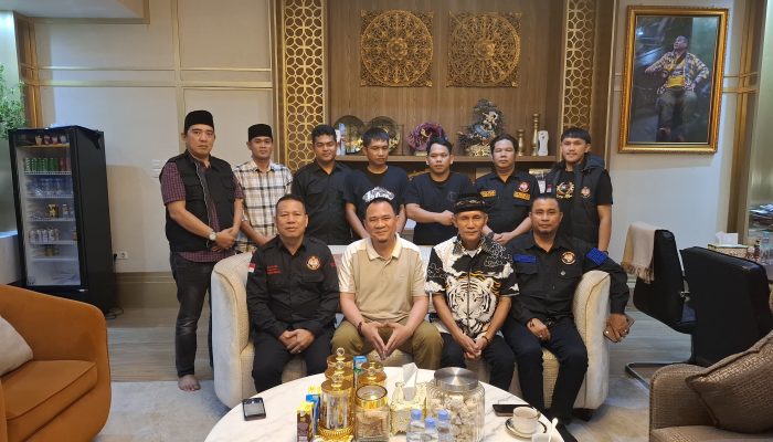 Diky Haitami Pembina DPP HSB dan Andie Dinialdie Ketua DPRD Sumsel Pererat Silaturahmi