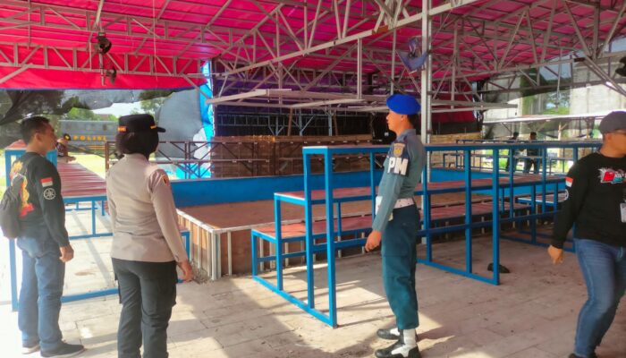 Polsek Sedati Bersama TNI Bongkar Arena Sabung Ayam