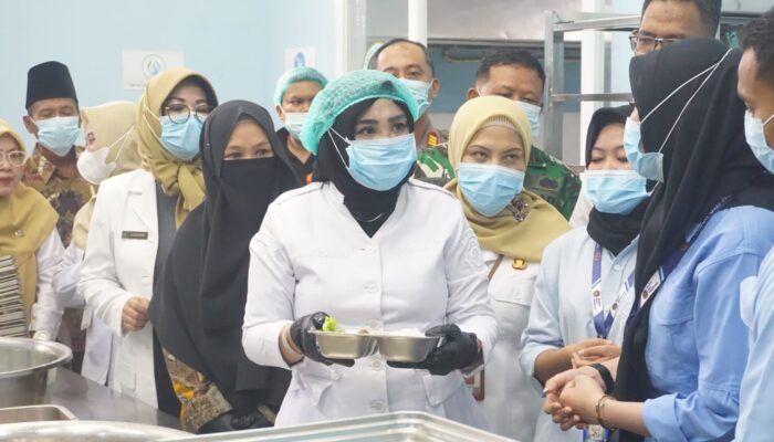 Wabup Sidoarjo Sidak Dapur SPPG Tarik, Pastikan Kebersihan Terjaga dan Distribusi Makin Efektif