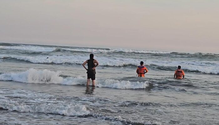 Papan Selancar Dipakai Tanpa Izin, Remaja Hilang Terseret Arus di Pantai Parangtritis