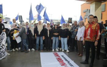 Mediasi Permintaan Pesangon Buntu, Ratusan Buruh PT MTG Datangi DPRD Sleman