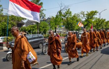 30 Biksu Ikuti Thudong 2026, Jalan Kaki Lintasi 8 Daerah