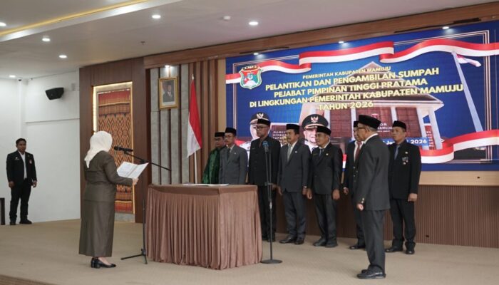 Bupati Mamuju Resmi Lantik 6 Pejabat Eselon II