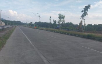 Jogging di Tengah Debu, Warga Mamuju Mulai Tinggalkan Jalur Arteri