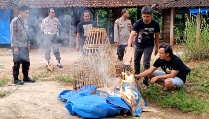 Polisi Bubarkan Tiga Lokasi Sabung Ayam dan Dadu di Ponorogo
