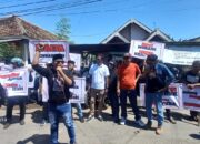 Aliansi Poros Tengah Desak Ketua PA Pasuruan Mundur, Soroti Dugaan Ketidakberesan Persidangan