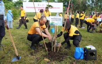 Sambut Hari Bhayangkara, Polresta Malang Kota Tanam 250 Pohon di TPA Supit Urang