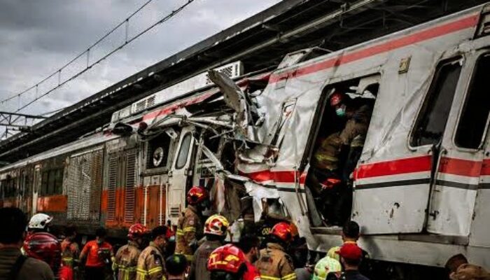 Kecelakaan KA Argo Bromo dan KRL di Bekasi: 15 Tewas, 88 Luka-Luka, 10 Jenazah Belum Teridentifikasi