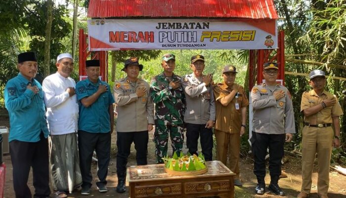 Kapolres Probolinggo Resmikan Jembatan Merah Putih Presisi di Tiris, Akses Warga Kembali Normal