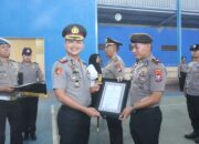 Kapolres Situbondo Beri Penghargaan kepada 59 Personel dan Warga Berprestasi