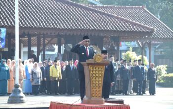 Bupati Sadewo Pimpin Upacara Hardiknas di Banyumas, Tegaskan Komitmen Pendidikan Inklusif dan Berkualitas