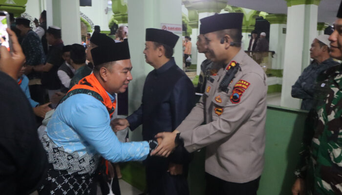 Kapolres Magelang Kota Pimpin Pengamanan Pemberangkatan Jemaah Haji