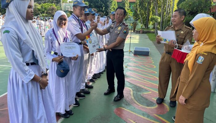 Kapolsek Buduran Ingatkan Pelajar SMAN 1 Sidoarjo Bijak Bermedsos dan Tolak Gengster Remaja