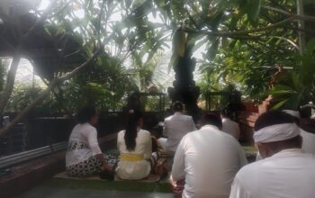 Pura Kertha Bumi Bhayangkara Sidoarjo Gelar Ibadah Hari Suci Tilem