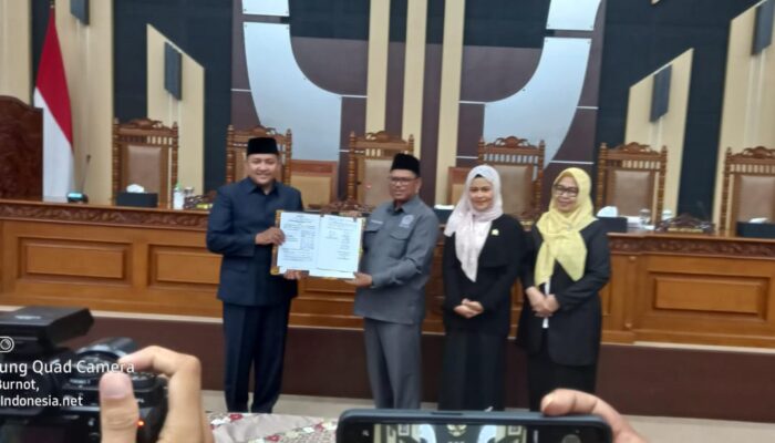 DPRD Kabupaten Pasuruan Sahkan Tiga Raperda Non APBD 2026 Menjadi Perda