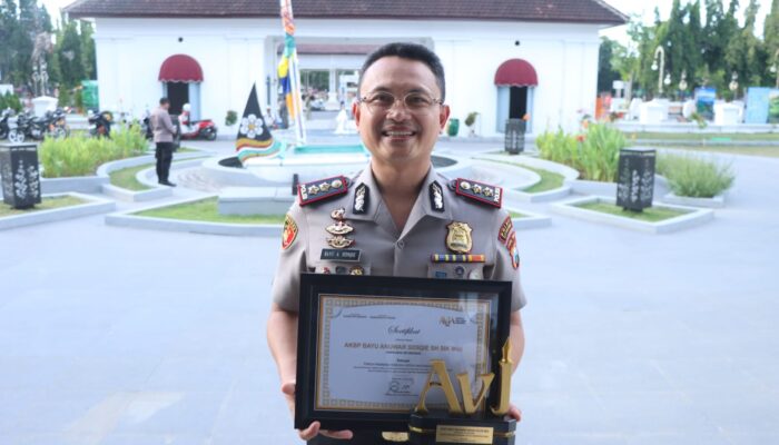 Dedikasi untuk Masyarakat, Polres Situbondo Raih AVJA Awards