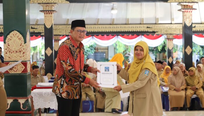 246 PNS Pemkab Sleman Terima SK Pensiun, Harda Berharap Purna Tugas Tetap Produktif di Masyarakat