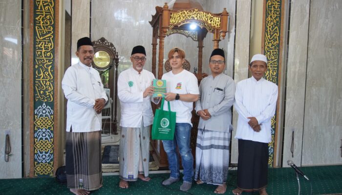 Pemuda Asal Hong Kong Resmi Jadi Mualaf di Probolinggo, Ucap Syahadat di Masjid Nurul Hasan