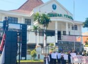 Aksi Demonstrasi di Ponorogo: MBG Gratis, Guru Honorer Menangis