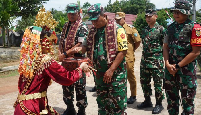 Kunjungan Tim Wasev Jadi Evaluasi Percepatan TMMD di Desa Krangean