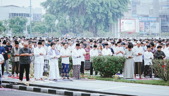 Ribuan Warga Laksanakan Salat Iduladha di Alun-alun Purwokerto