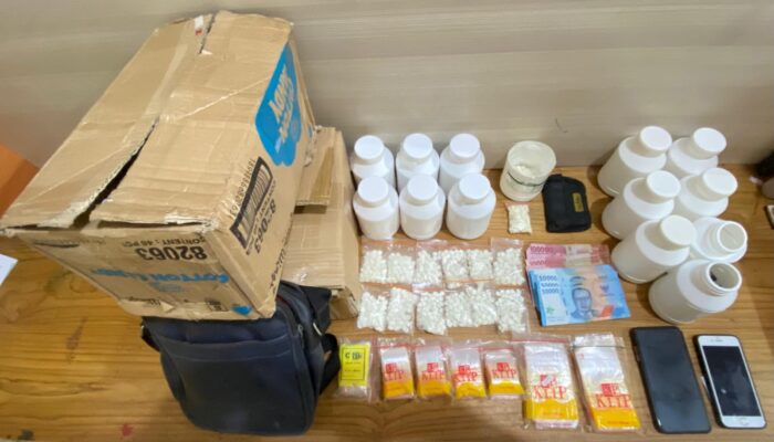 Satresnarkoba Polres Situbondo Bongkar Peredaran Pil Trex, Ribuan Butir Diamankan dari Kamar Kos