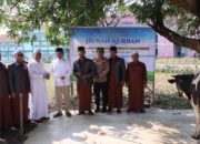 Menteri ATR/BPN Nusron Wahid Serahkan Hewan Kurban ke Ponpes Attaqwa Bekasi