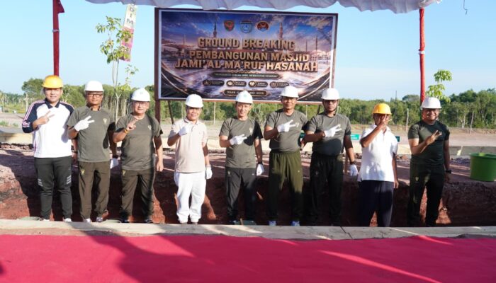 Pangdam II/Sriwijaya Letakkan Batu Pertama Pembangunan Masjid