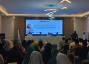 Dini Rahmania Edukasi Literasi Keuangan Haji, Libatkan Ratusan Guru Ngaji di Probolinggo