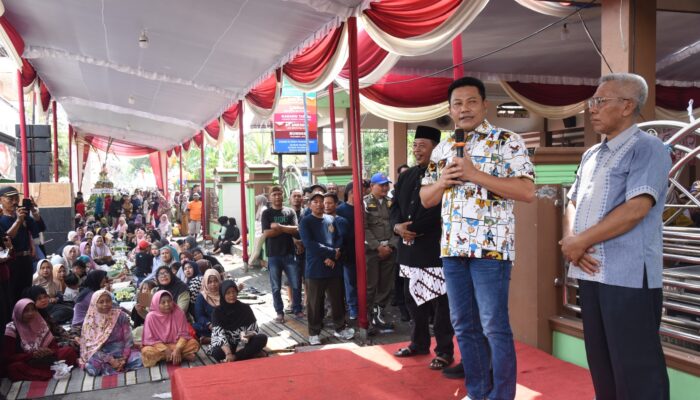 Ruwat Desa Pagerngumbuk, Tradisi Syukur Unik dengan Arak-Arakan Amben Penuh Hasil Bumi