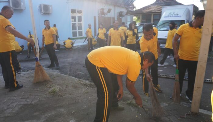 Polresta Sidoarjo Gelar Kerja Bakti Serentak, Dorong Budaya Bersih dalam Gerakan Indonesia ASRI