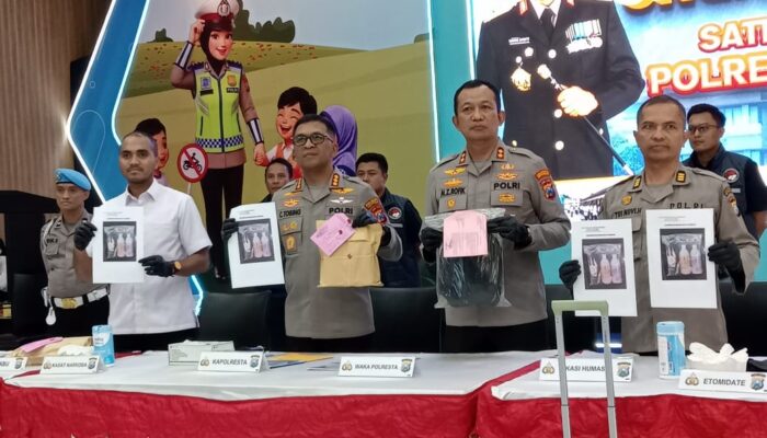 Polresta Sidoarjo Gagalkan Penyelundupan Ketamin Cair dari Thailand, Dua WN Malaysia Dibekuk