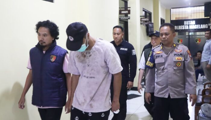 Viral! WNA Iran Diamankan Warga di Pasar Muntilan, Polisi Buru Dua Rekannya